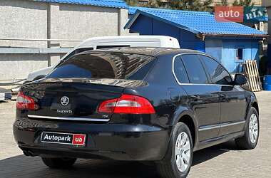 Лифтбек Skoda Superb 2013 в 