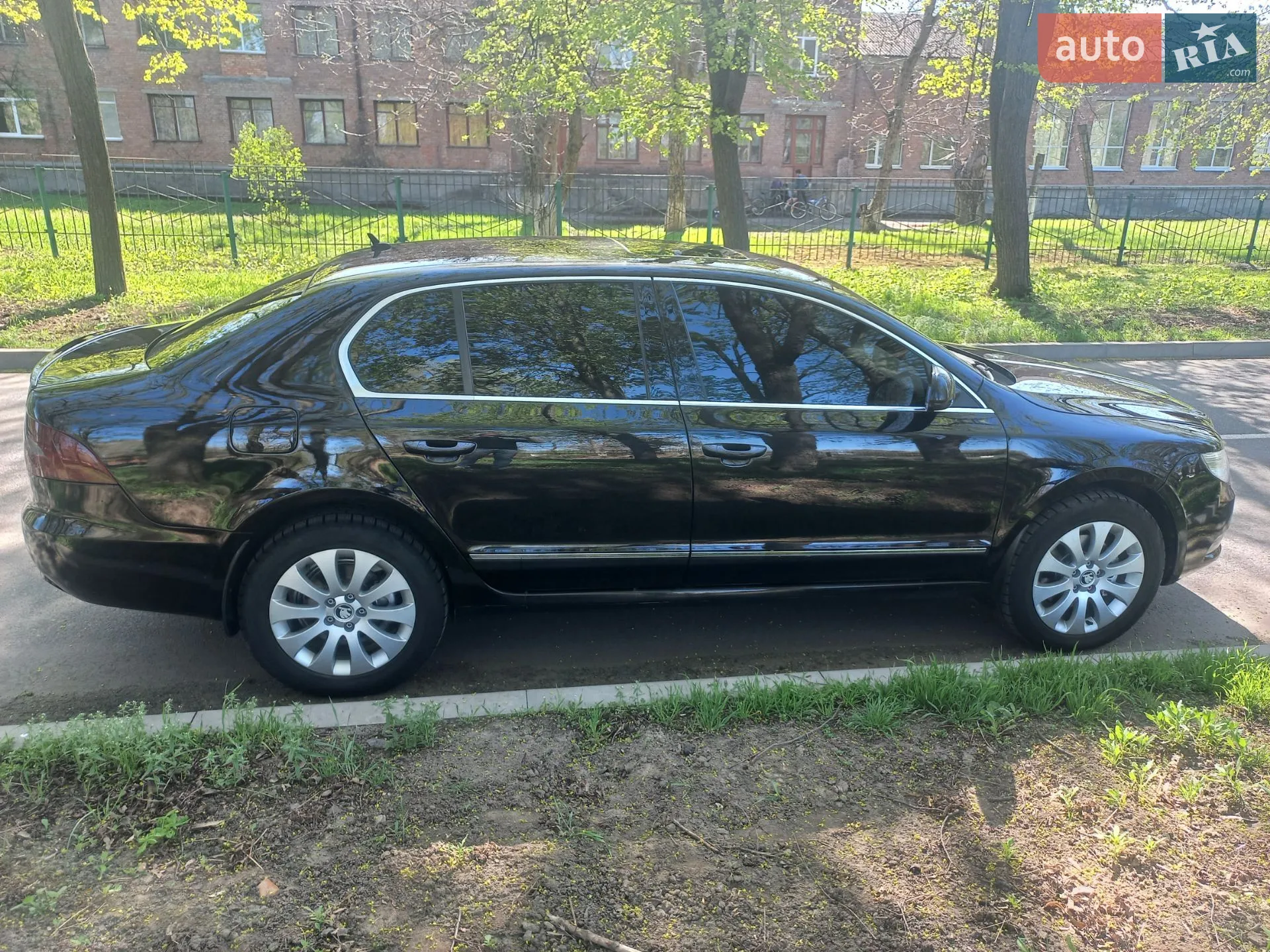 2010 Skoda Superb - мініатюра 5