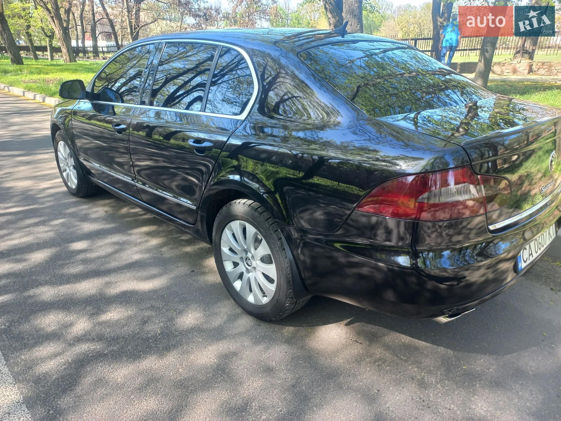 2010 Skoda Superb - мініатюра 3