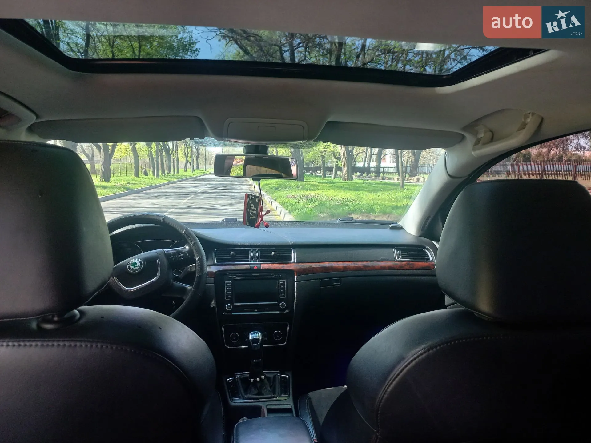 2010 Skoda Superb - мініатюра 11