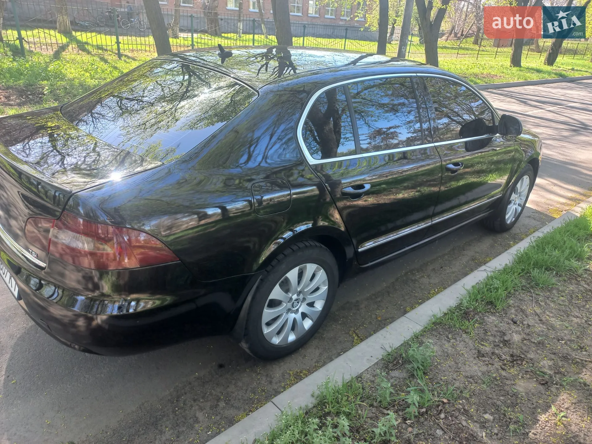2010 Skoda Superb - мініатюра 6