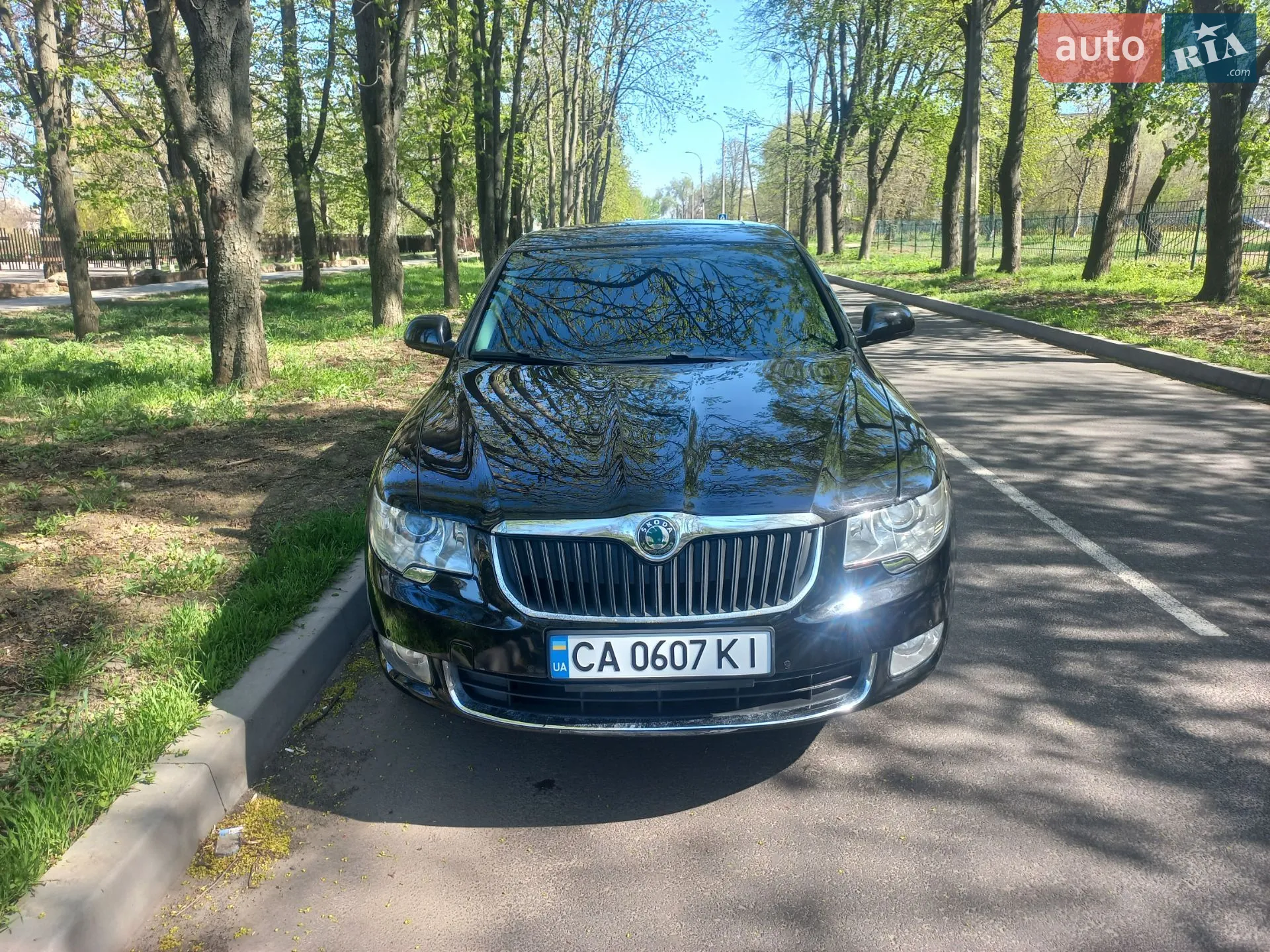 2010 Skoda Superb - мініатюра 8