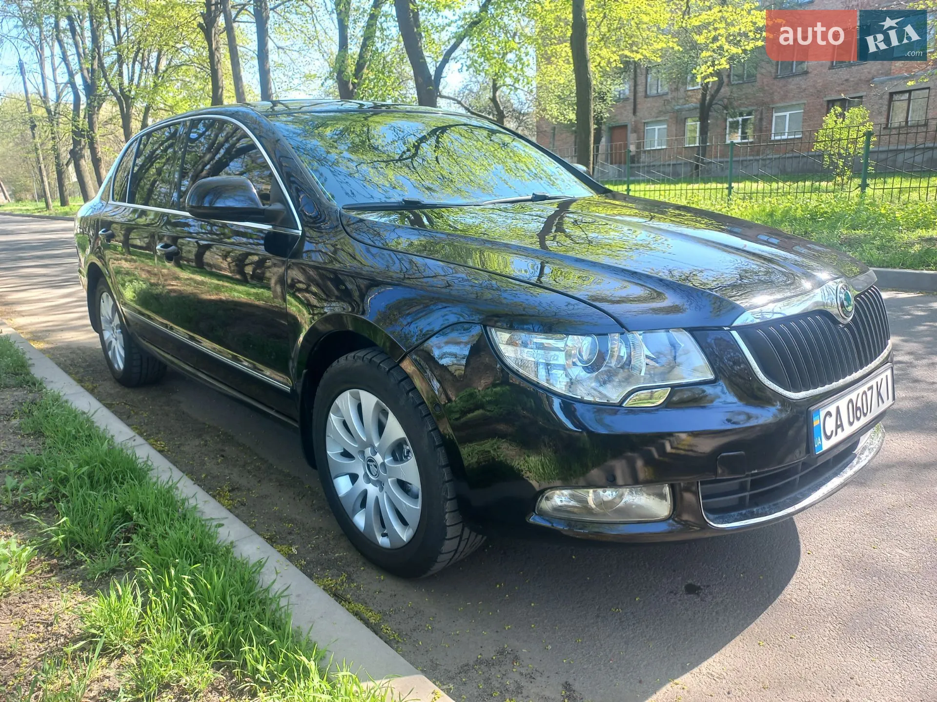 2010 Skoda Superb - мініатюра 7