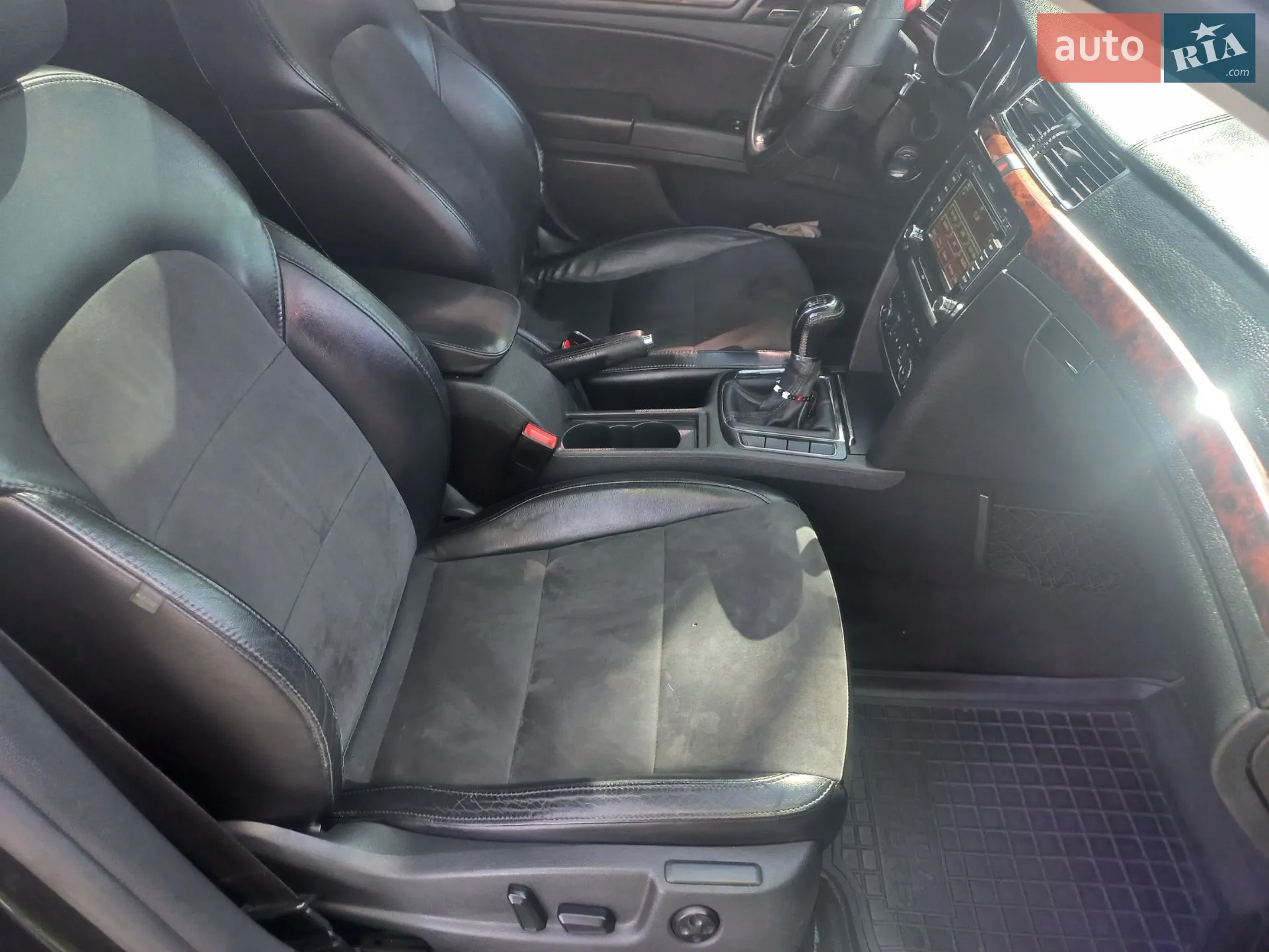 2010 Skoda Superb - мініатюра 14