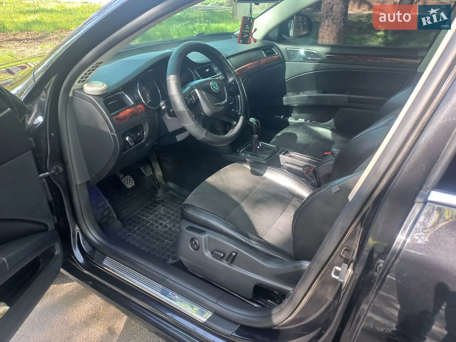 2010 Skoda Superb - мініатюра 13