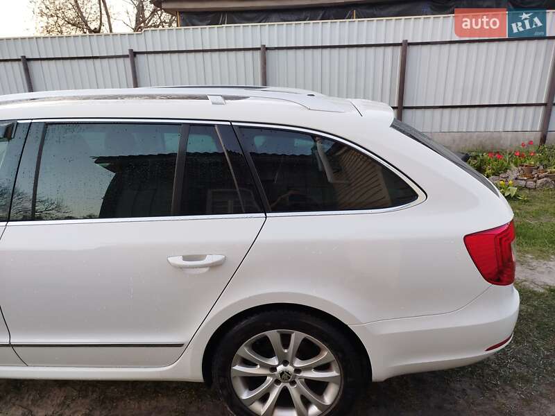 Універсал Skoda Superb 2014 в Охтирці