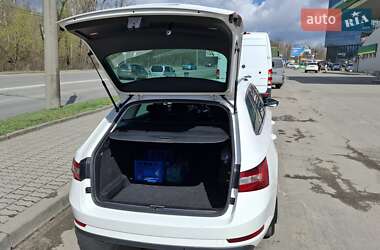 Універсал Skoda Superb 2016 в 