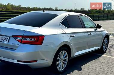 Лифтбек Skoda Superb 2016 в Мукачево