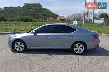 Лифтбек Skoda Superb 2019 в 