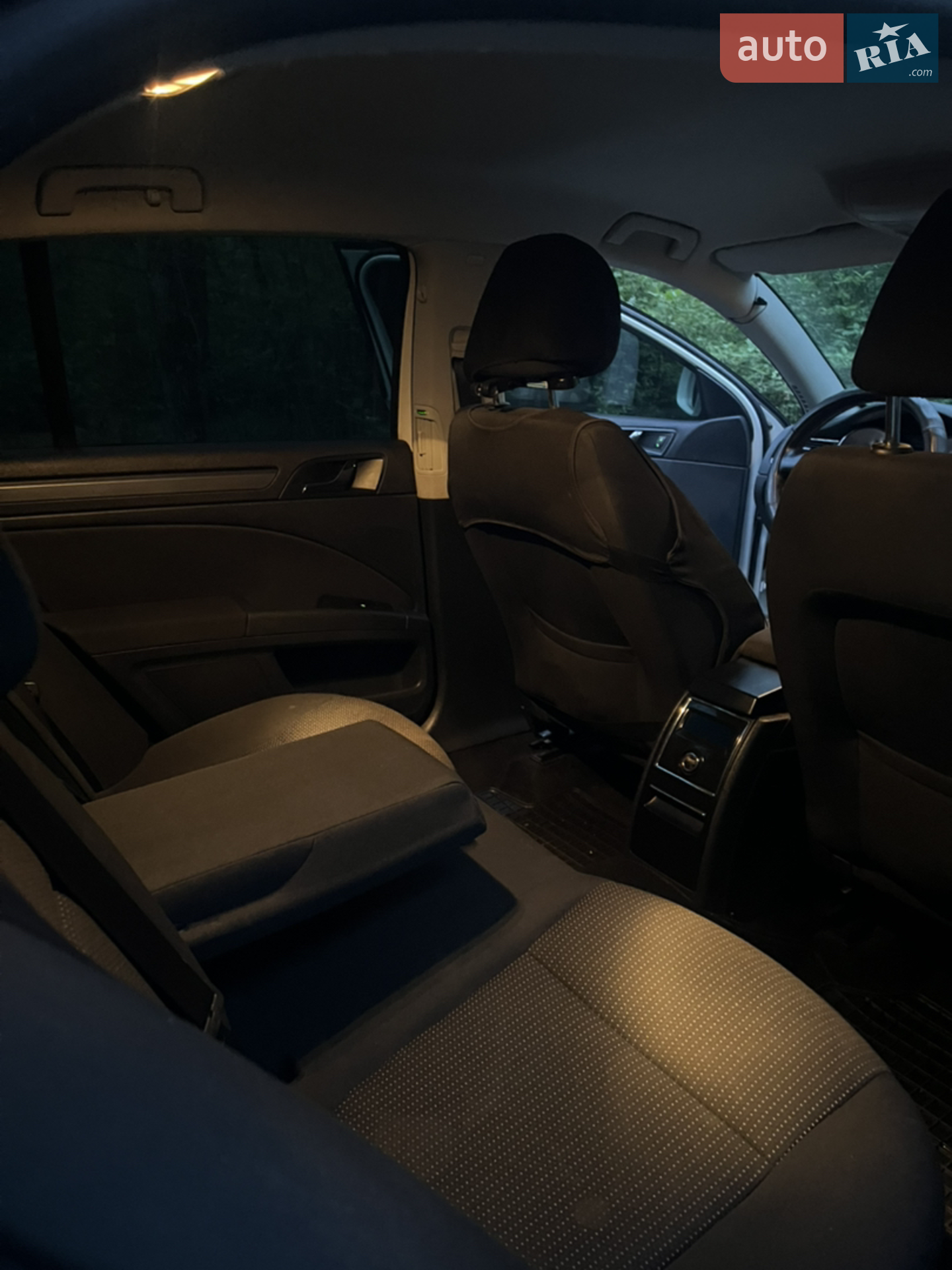 2010 Skoda Superb - мініатюра 19