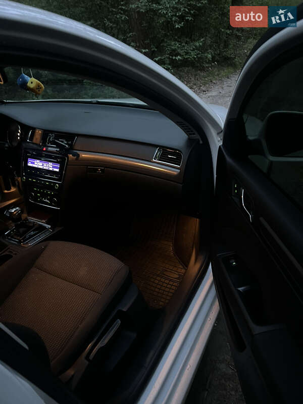 Ліфтбек Skoda Superb 2010 в Києві