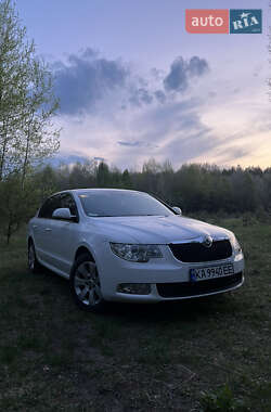 Лифтбек Skoda Superb 2010 в 