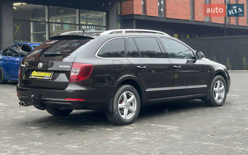 Универсал Skoda Superb 2013 в Черновцах