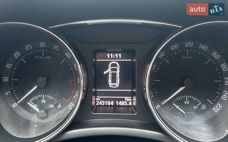 Универсал Skoda Superb 2013 в Черновцах