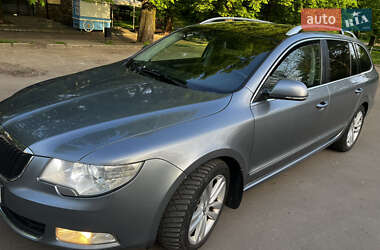 Універсал Skoda Superb 2012 в Львові