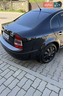 Лифтбек Skoda Superb 2008 в 