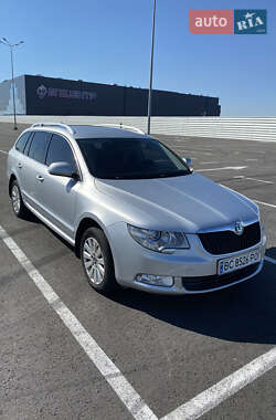 Универсал Skoda Superb 2011 в 
