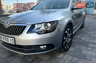 Универсал Skoda Superb 2014 в 
