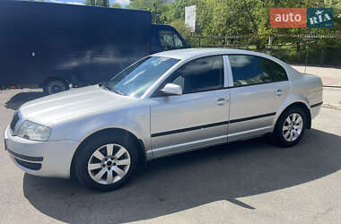 Лифтбек Skoda Superb 2005 в 