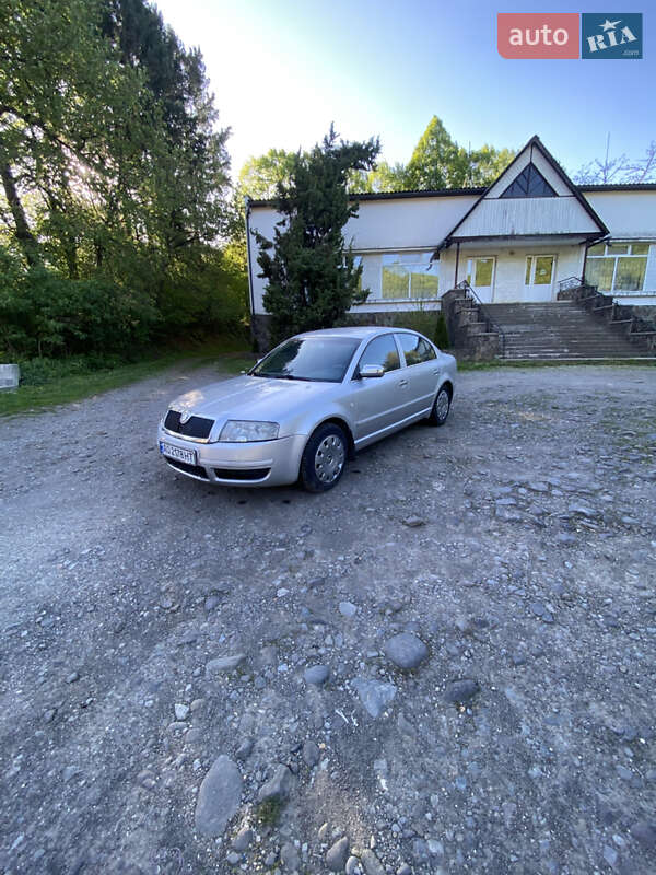 Skoda Superb 2006