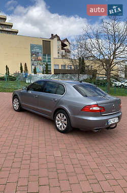 Лифтбек Skoda Superb 2010 в 