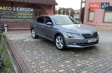 Лифтбек Skoda Superb 2019 в 