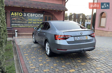 Лифтбек Skoda Superb 2019 в 