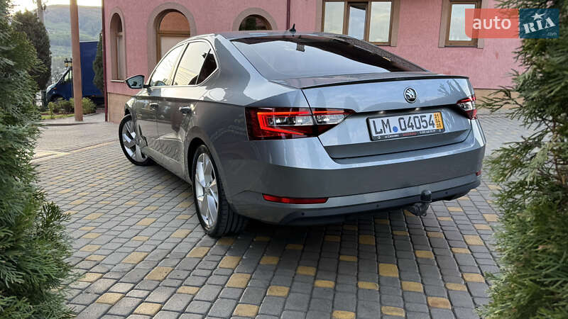 Лифтбек Skoda Superb 2019 в Сваляве