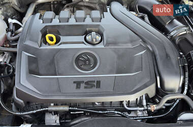 Лифтбек Skoda Superb 2019 в 