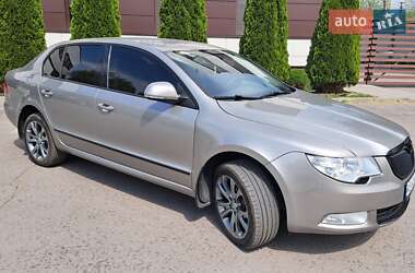 Ліфтбек Skoda Superb 2010 в Дніпрі