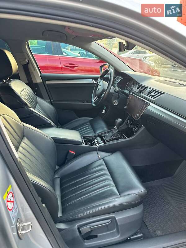 Лифтбек Skoda Superb 2018 в Киеве