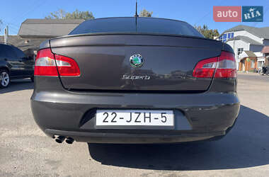 Лифтбек Skoda Superb 2010 в 
