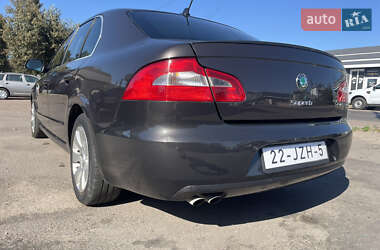 Лифтбек Skoda Superb 2010 в 