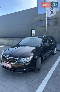 Універсал Skoda Superb 2013 в 