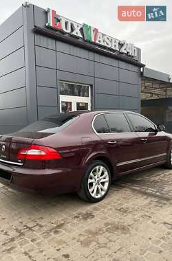 Лифтбек Skoda Superb 2010 в 
