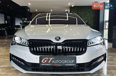 Лифтбек Skoda Superb 2023 в 