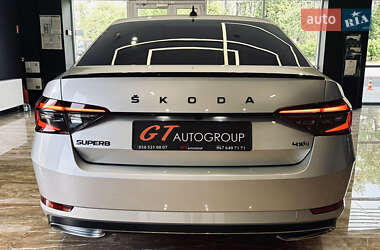 Лифтбек Skoda Superb 2023 в 