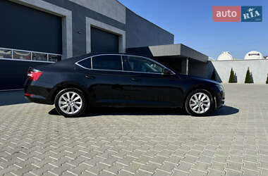 Ліфтбек Skoda Superb 2020 в 