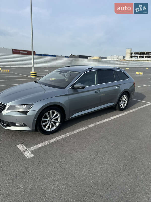 Універсал Skoda Superb 2017 в Львові