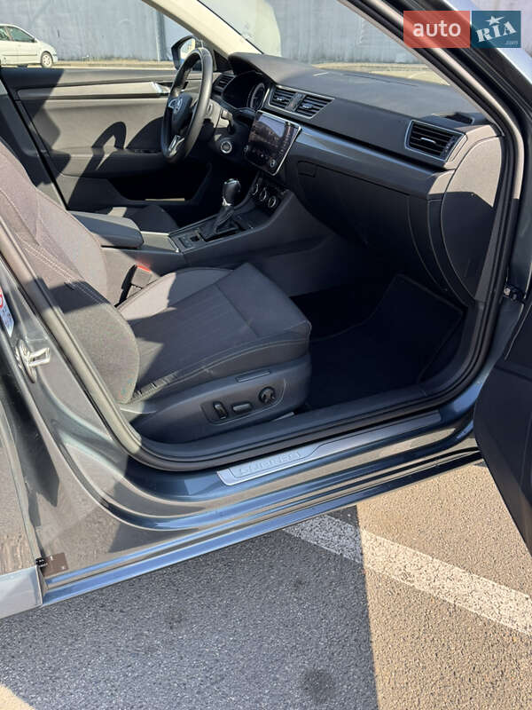 Універсал Skoda Superb 2019 в Києві