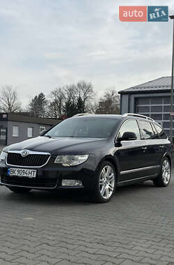 Універсал Skoda Superb 2010 в Рівному