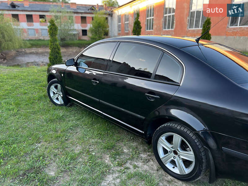 Лифтбек Skoda Superb 2006 в Дрогобыче