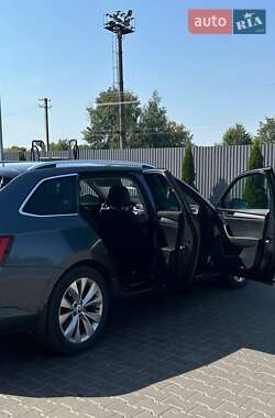 Універсал Skoda Superb 2016 в 