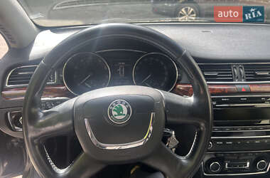 Лифтбек Skoda Superb 2013 в 