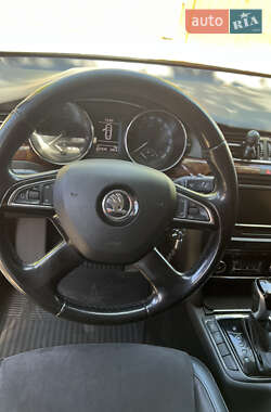 Лифтбек Skoda Superb 2014 в 