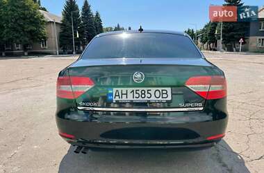 Лифтбек Skoda Superb 2013 в 