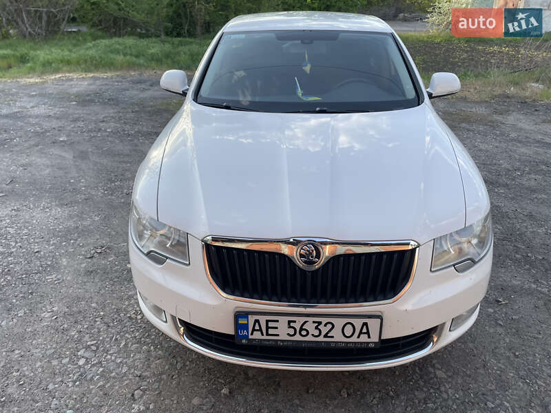 Ліфтбек Skoda Superb 2012 в Кривому Розі