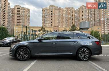 Универсал Skoda Superb 2020 в Киеве