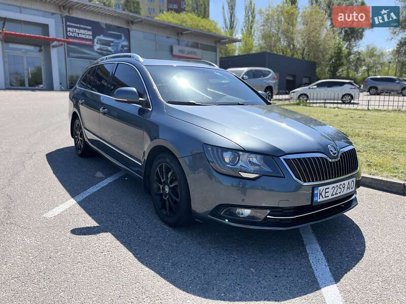 Универсал Skoda Superb 2013 в 