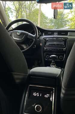 Универсал Skoda Superb 2012 в 